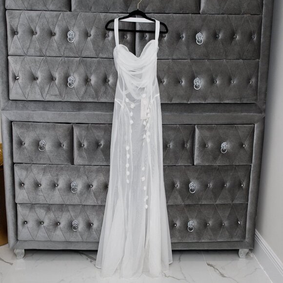 Akira White Sheer Floral Beaded Appliques Halter Maxi Tulle Dress Size Small - Picture 8 of 13